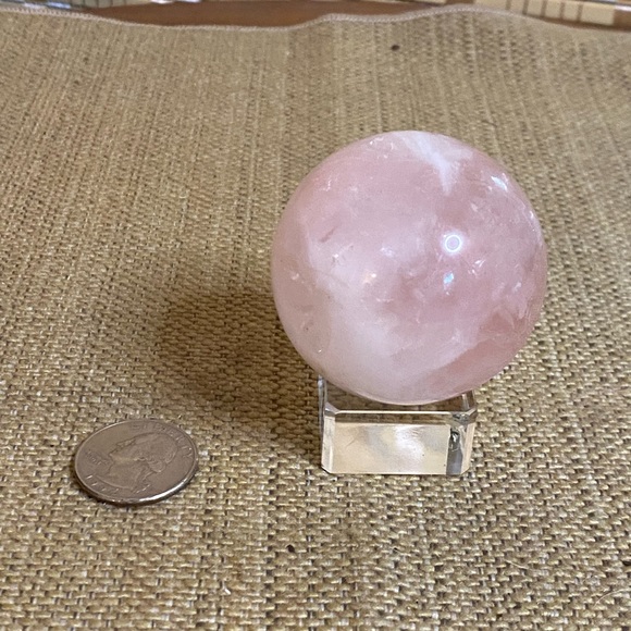 Small Quartz sphere with clear holder - Picture 8 of 11